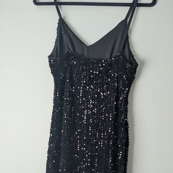 High split sequin dress - Picture 6 of 6